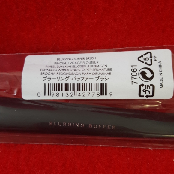 BareMinerals blurring buffer brush - Picture 2 of 2
